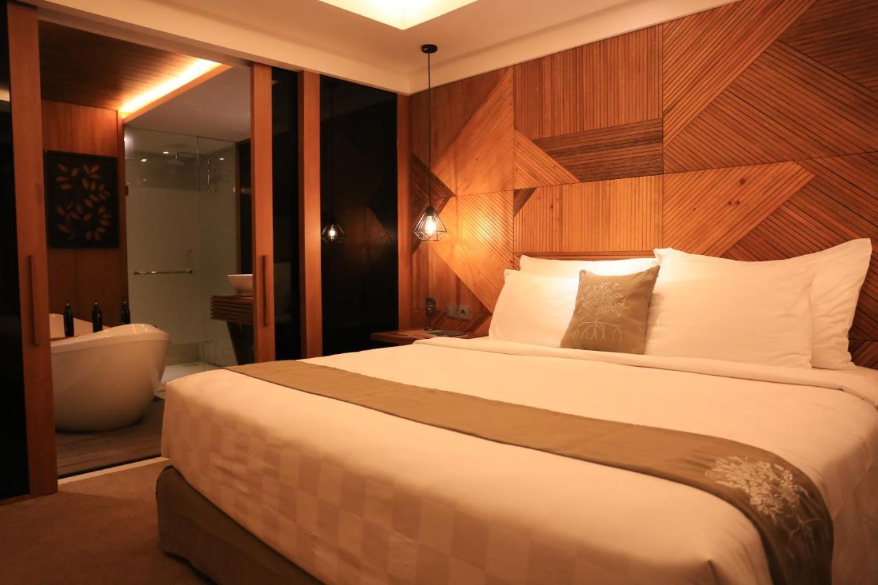 נוסא דואה The Crystal Luxury Bay Resort Nusa Dua מראה חיצוני תמונה