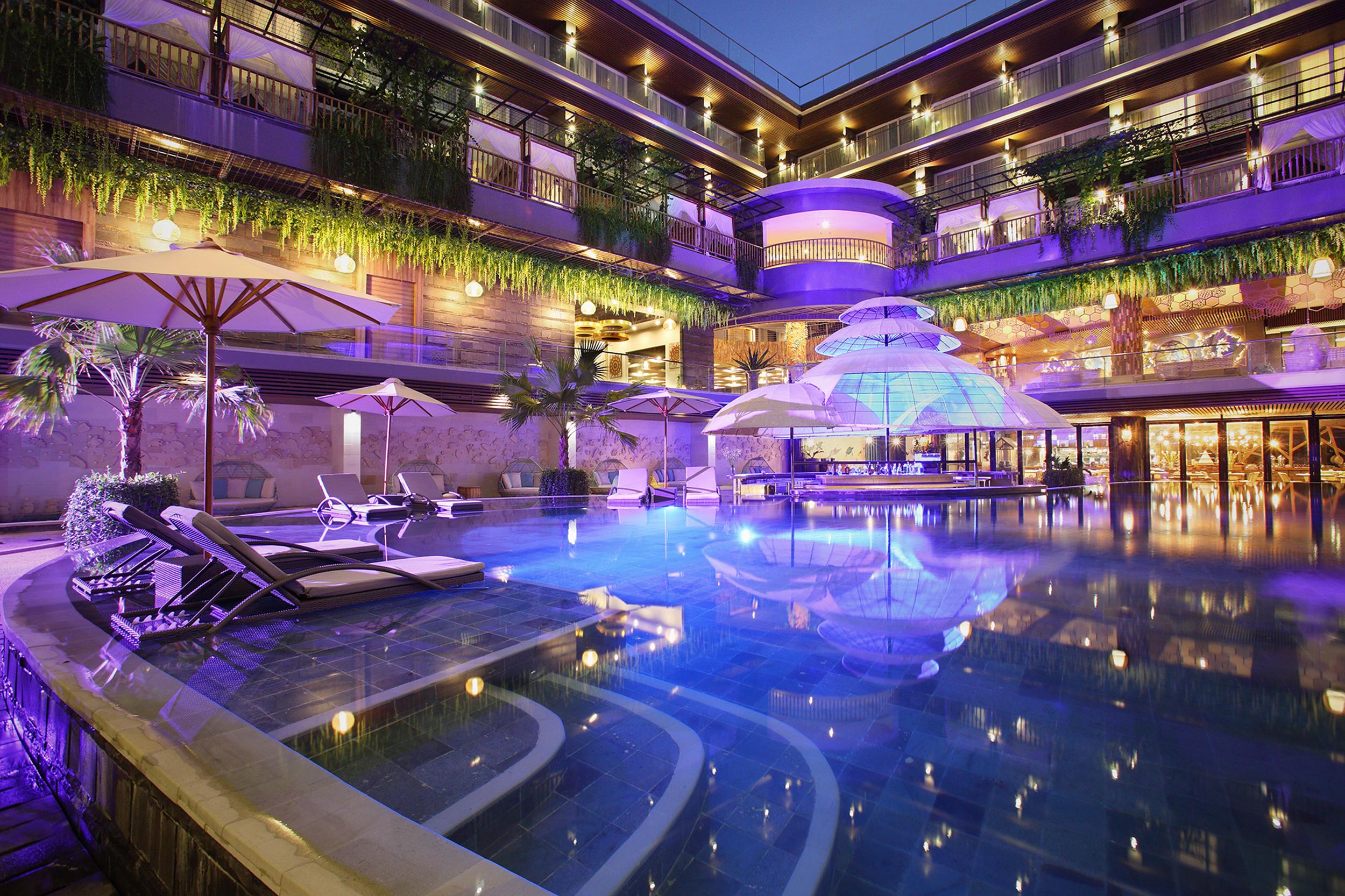 נוסא דואה The Crystal Luxury Bay Resort Nusa Dua מראה חיצוני תמונה