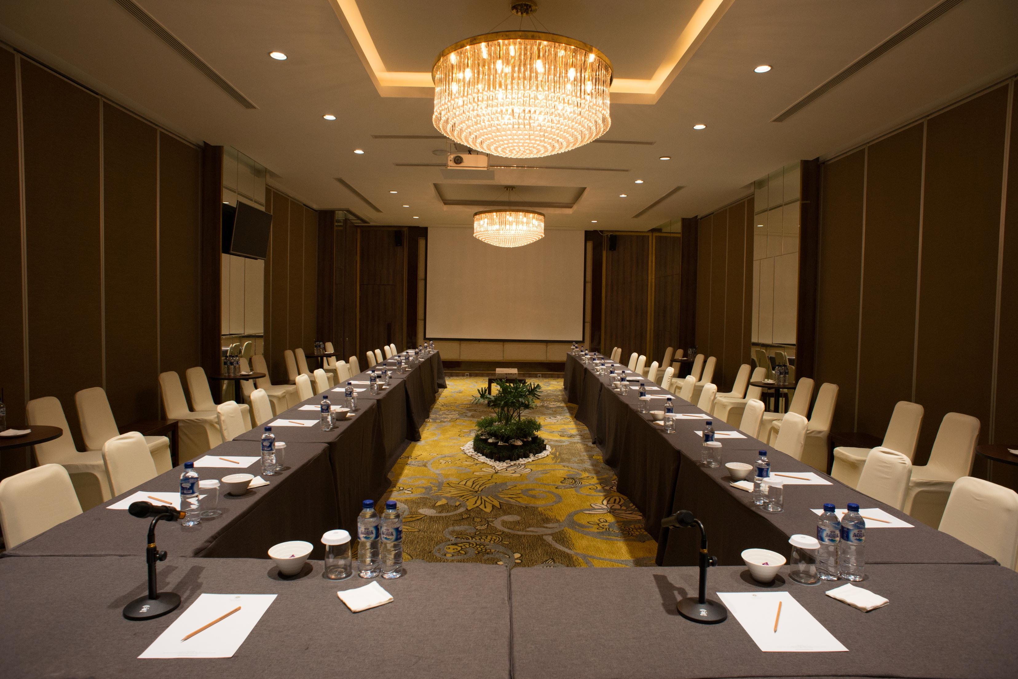 נוסא דואה The Crystal Luxury Bay Resort Nusa Dua מראה חיצוני תמונה